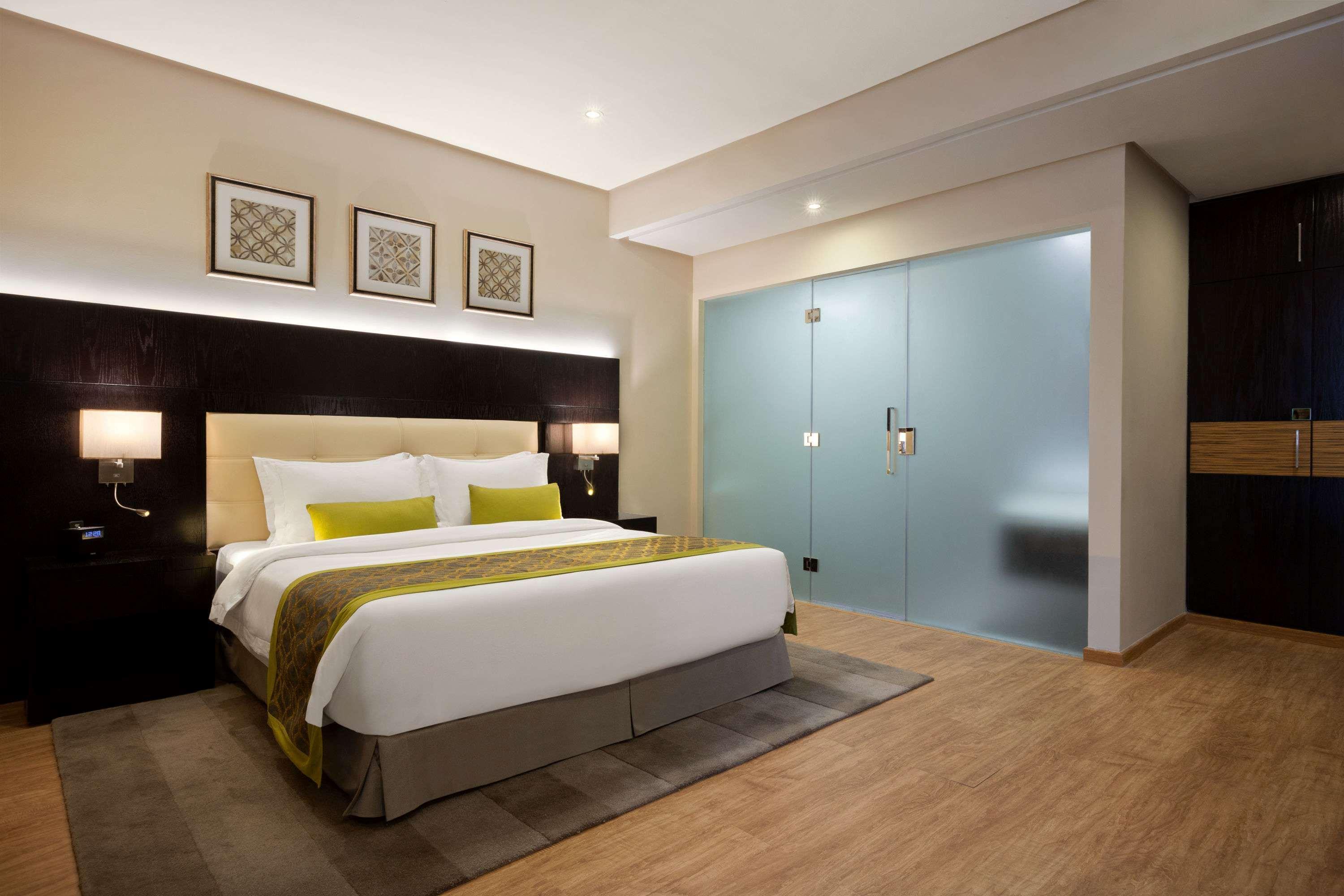होटल Wyndham Garden 4*