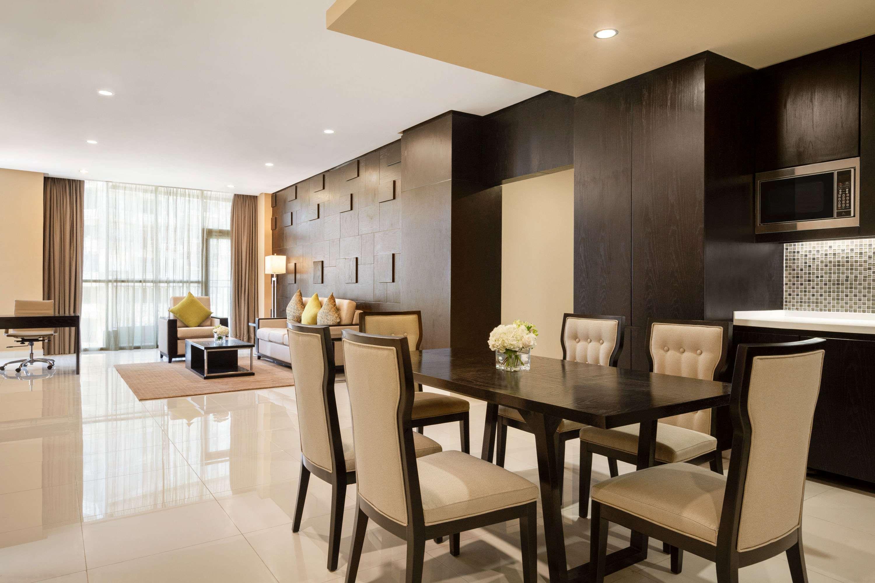 होटल Wyndham Garden 4*