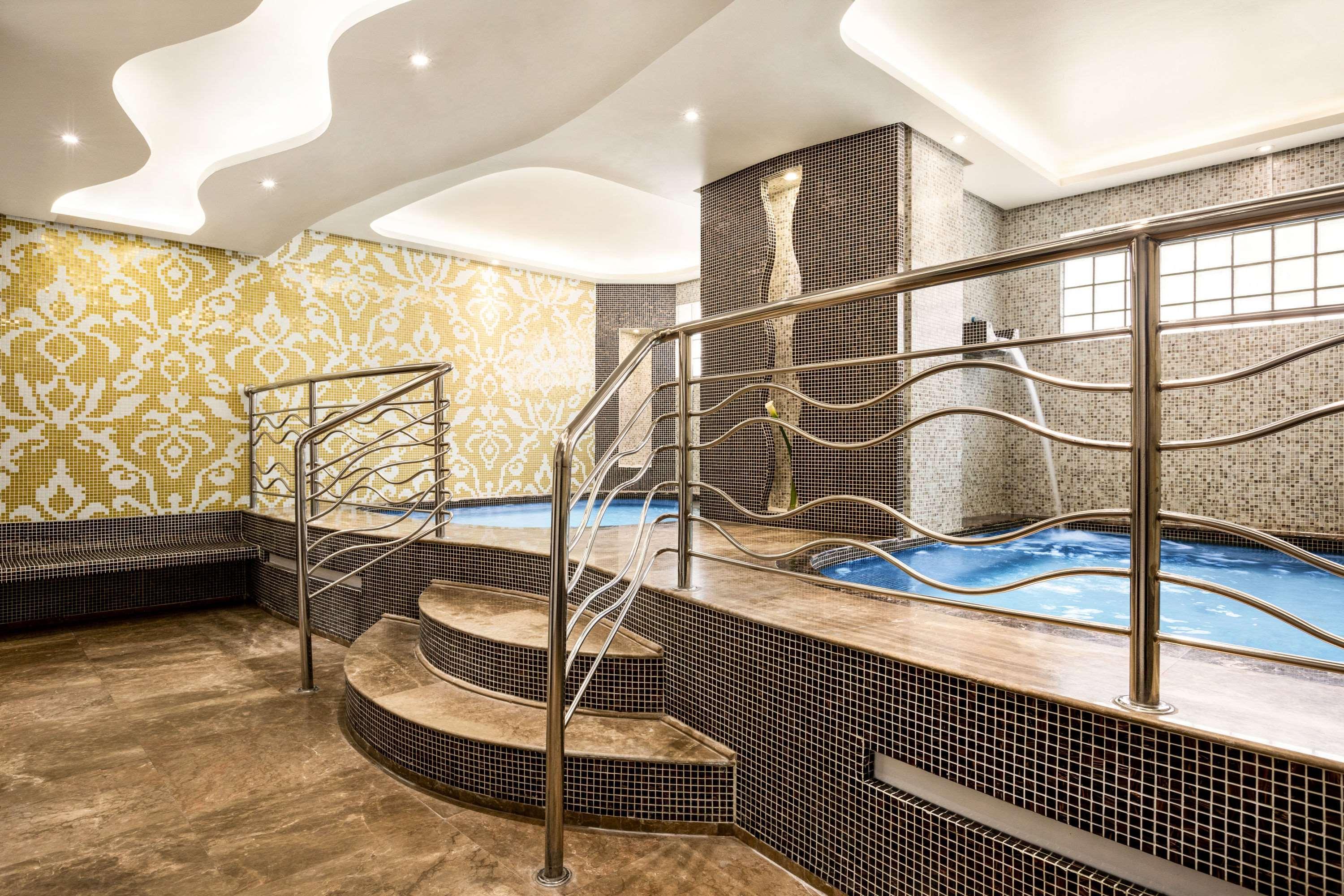होटल Wyndham Garden 4*